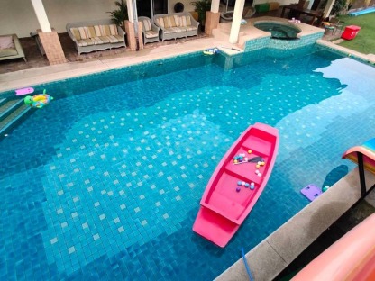 ช่าพูลวิลล่าพัทยาหลังใหญ่ที่ PX Pool Villa Pattaya - บ้านพักตากอากาศ พัทยา - พีเอ็กซ์ พลู วิลล่า (PX Pool VILLA)